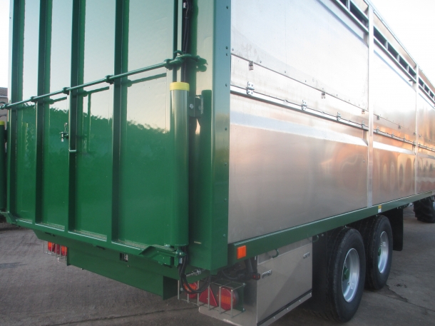 Bailey 25ft livestock trailer