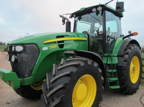 John Deere 7930