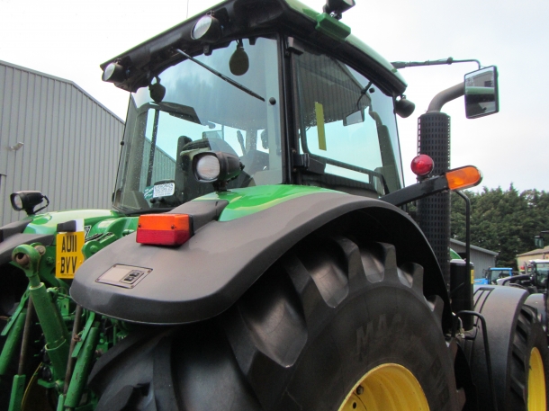 John Deere 7930