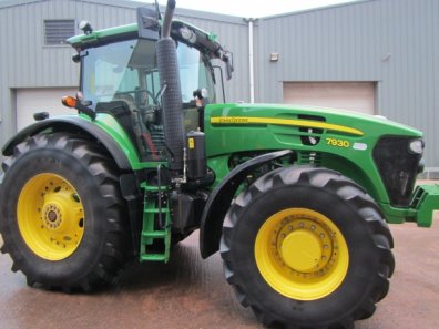 John Deere 7930