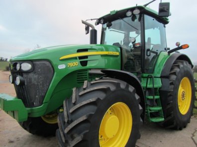 John Deere 7930