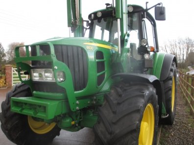 John Deere 6630