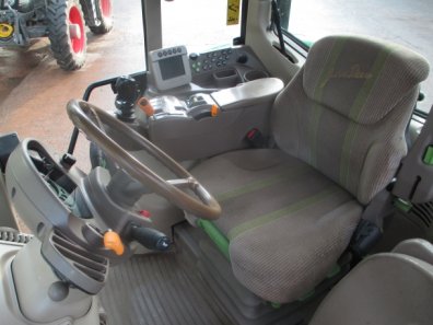 John Deere 6630