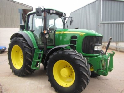 John Deere 7530