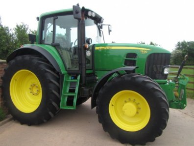 John Deere 7530