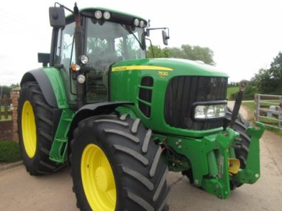 John Deere 7530