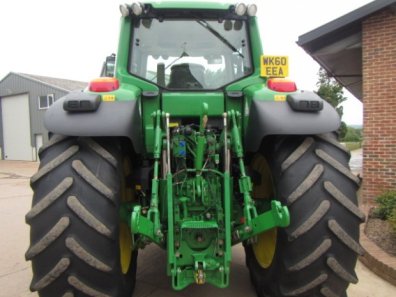 John Deere 7530