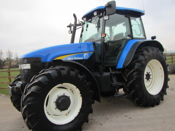 New Holland TM140