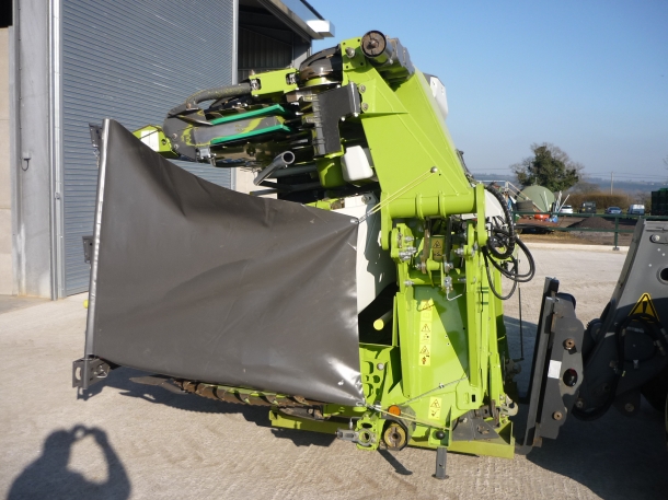 Claas Orbis 750 10 row maize header