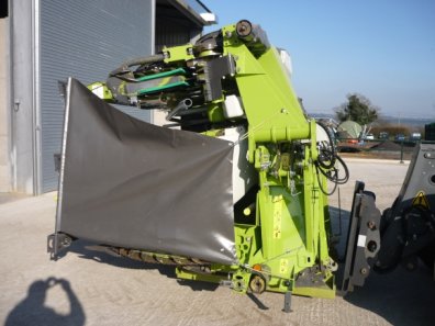 Claas Orbis 750 10 row maize header