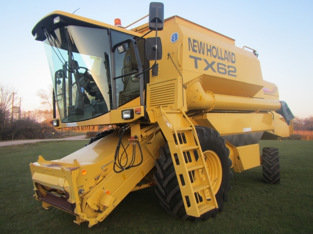New Holland TX62