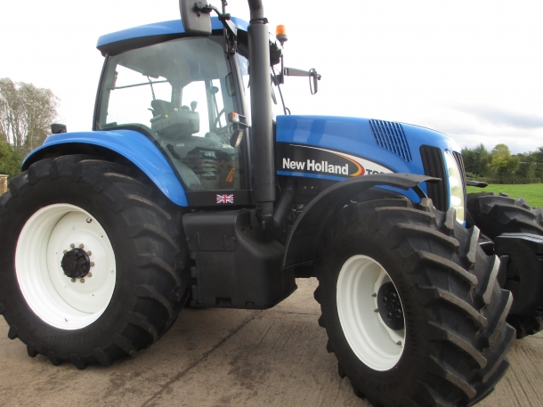 New Holland TG285