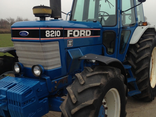 Ford 8210 III