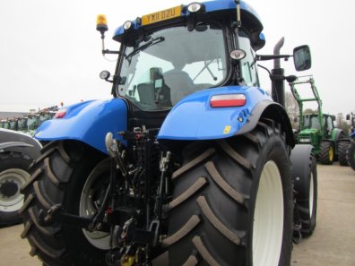New Holland T6090