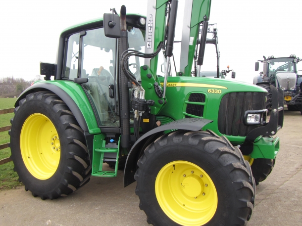 John Deere 6330 Standard