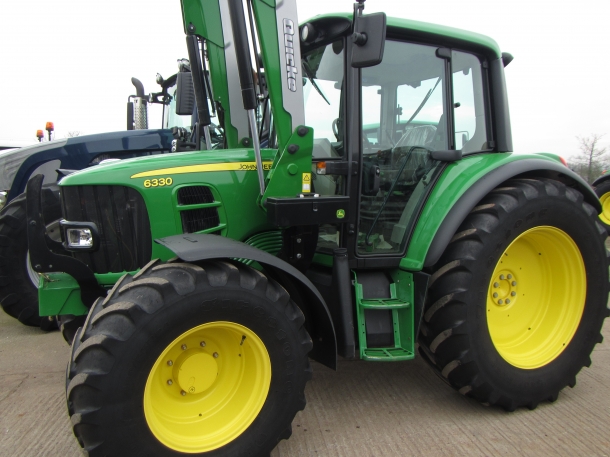 John Deere 6330 Standard