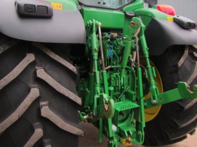 John Deere 7530