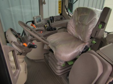 John Deere 7530