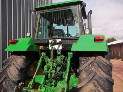 John Deere 4755