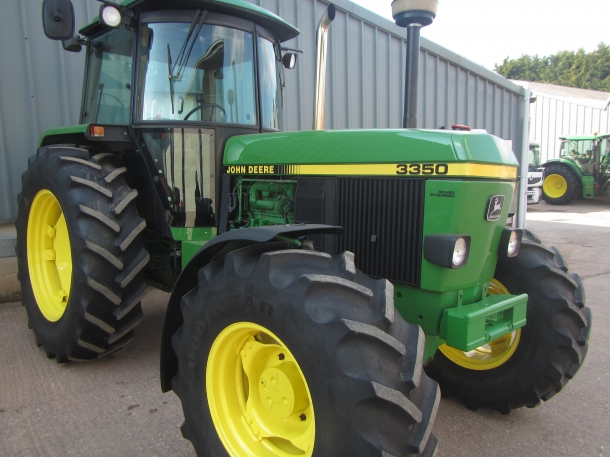 John Deere 3350