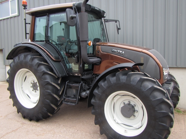 Valtra N141 Hi-Tec