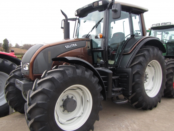 Valtra N141 Hi-Tec