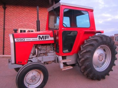 Massey Ferguson 590