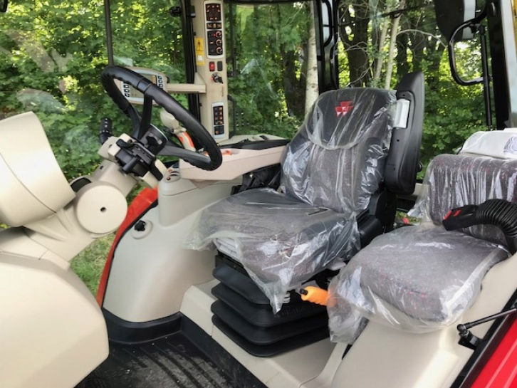 Massey Ferguson 6718s Exclusive