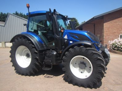 Valtra N174