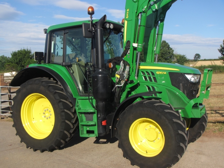 John Deere 6130M