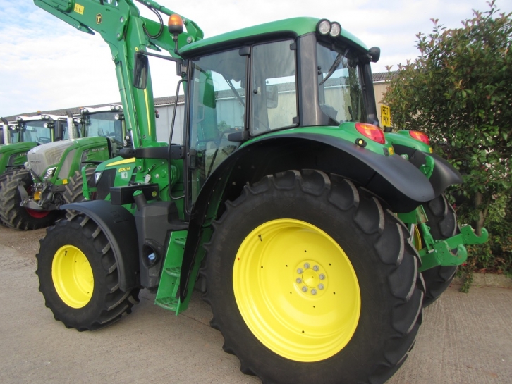 John Deere 6130M