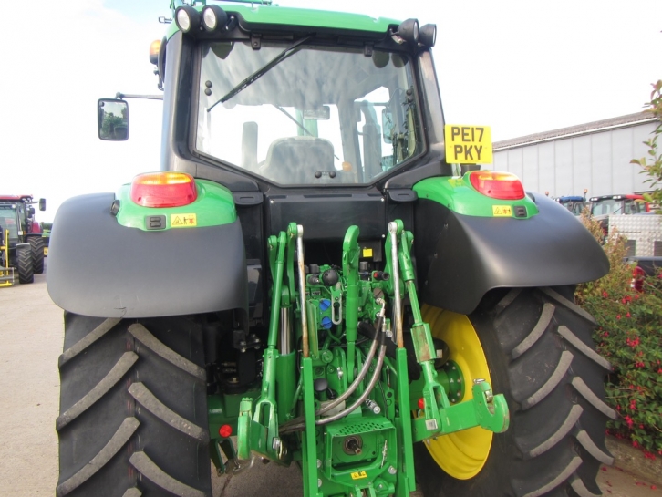 John Deere 6130M