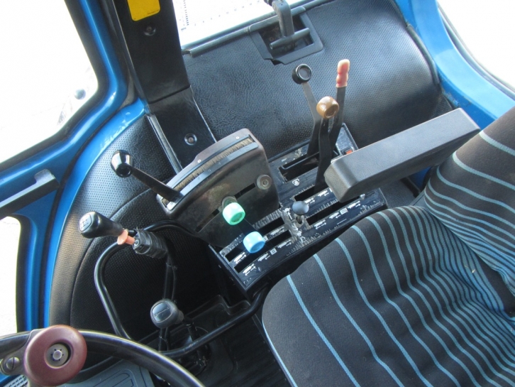 Ford 8730