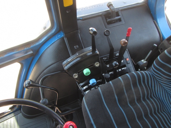 Ford 8830