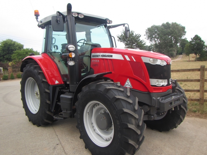 Massey Ferguson 6716S Efficient
