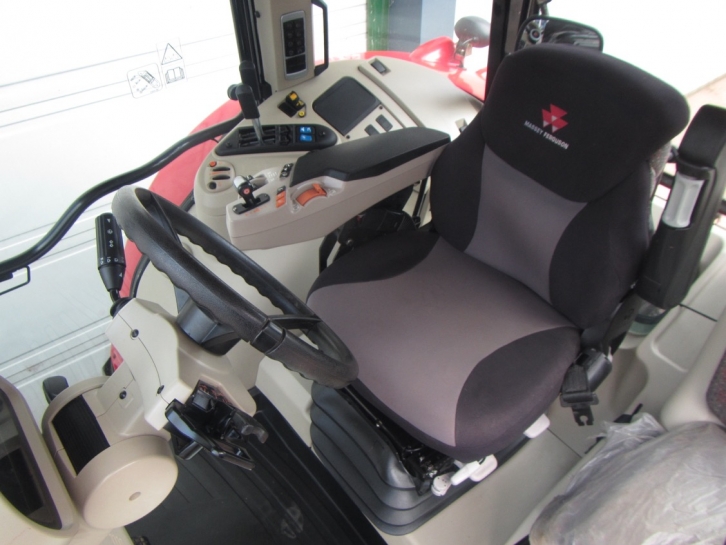 Massey Ferguson 6716S Efficient