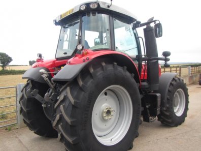 Massey Ferguson 6716S Efficient
