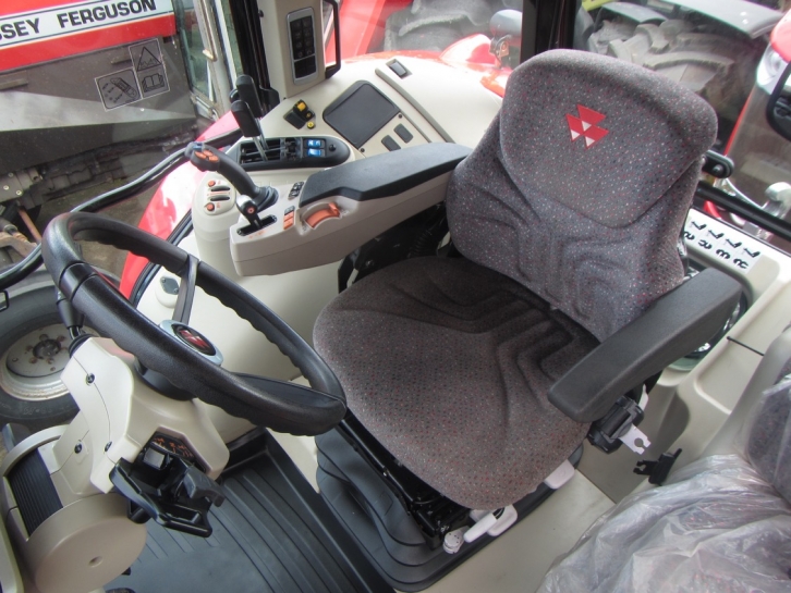 Massey Ferguson 5613 Efficient