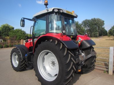 Massey Ferguson 5613 Efficient