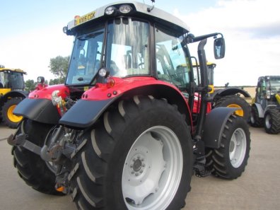 Massey Ferguson 5613 Efficient