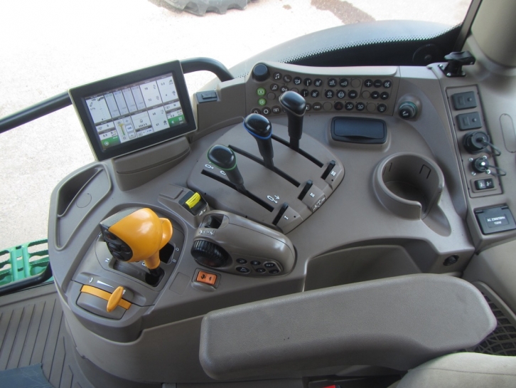 John Deere 6155R