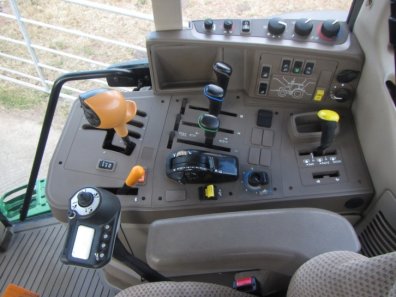 John Deere 6125M