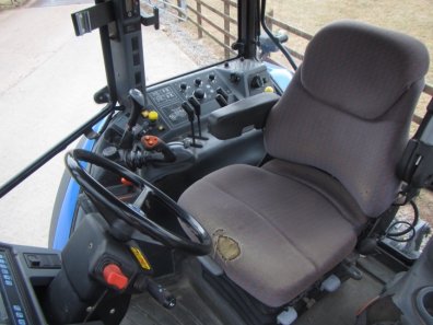 New Holland TM150