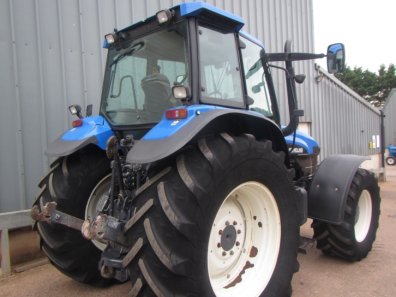 New Holland TM150
