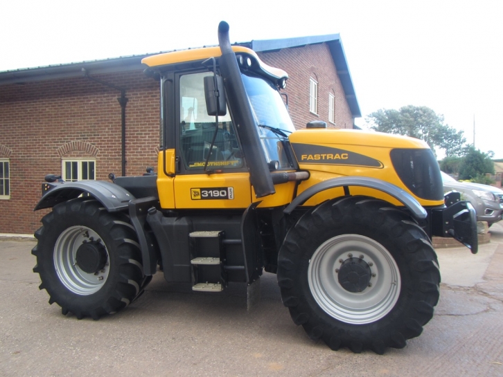JCB 3190 Plus