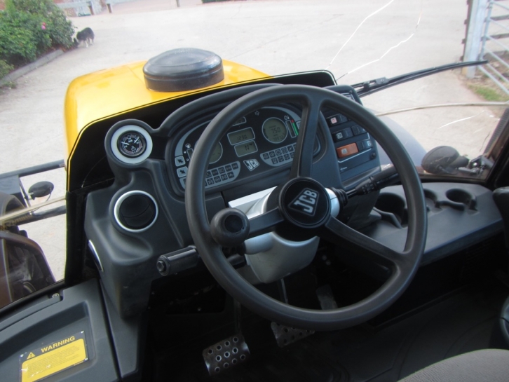JCB 3190 Plus
