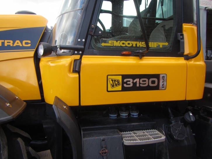 JCB 3190 Plus