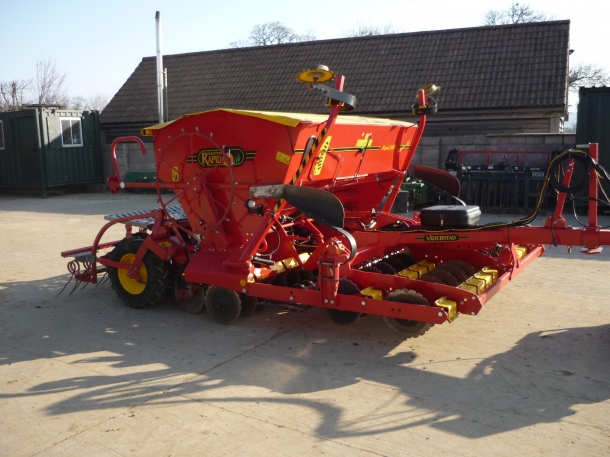 Vaderstad Rapid 300S Super XL drill