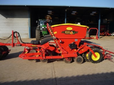 Vaderstad Rapid 300S Super XL drill