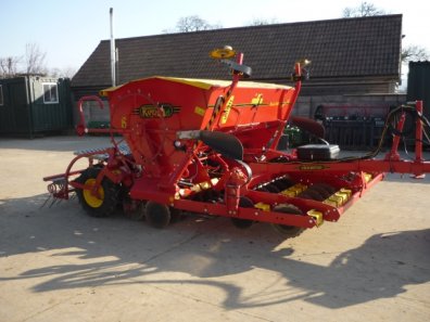 Vaderstad Rapid 300S Super XL drill